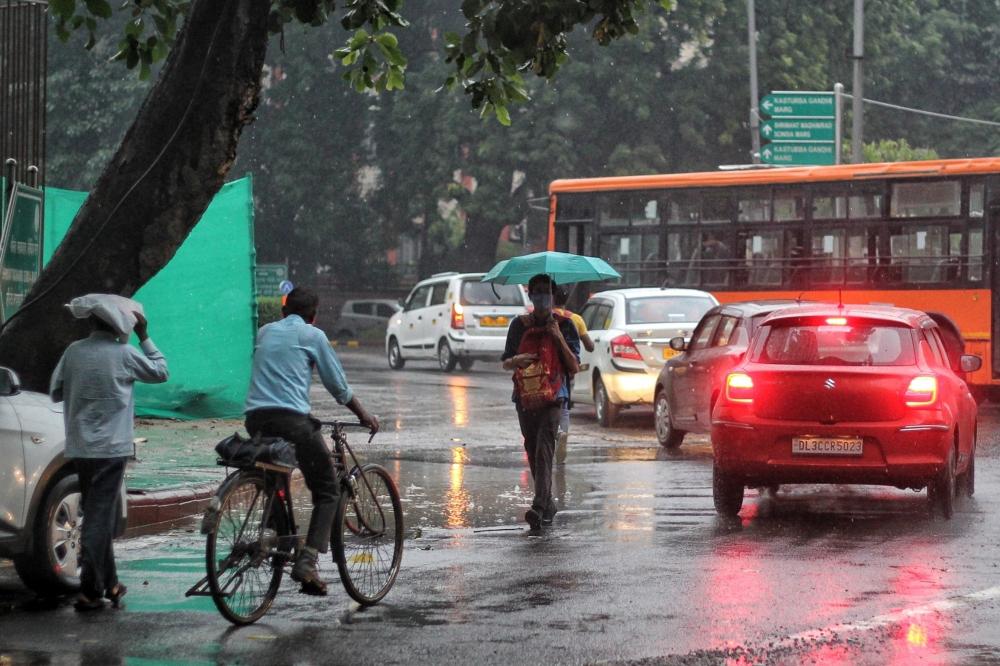The Weekend Leader - Rains lash parts of Delhi-NCR